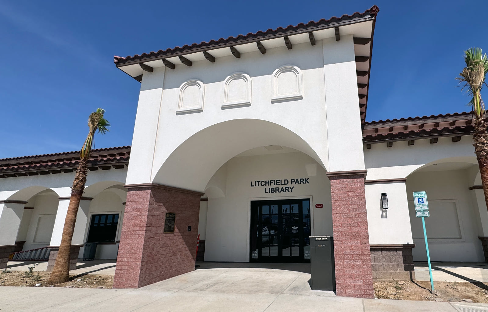 The Litchfield Park library showing the sign with the library’s name.